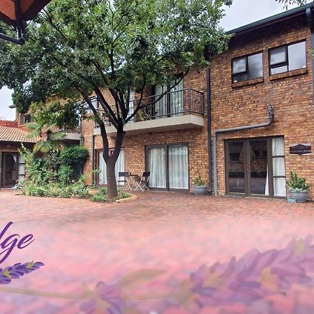 Aero Lodge Guest House Middelburg  Extérieur photo