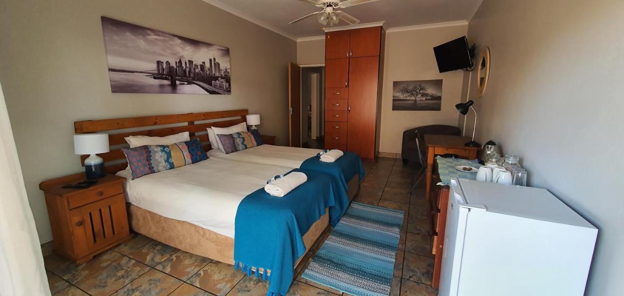 Aero Lodge Guest House Middelburg  Extérieur photo